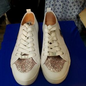 Guess Shoes Womens 9.5 M Mallory Casual Sneakers Faux Leather Pink Glitter